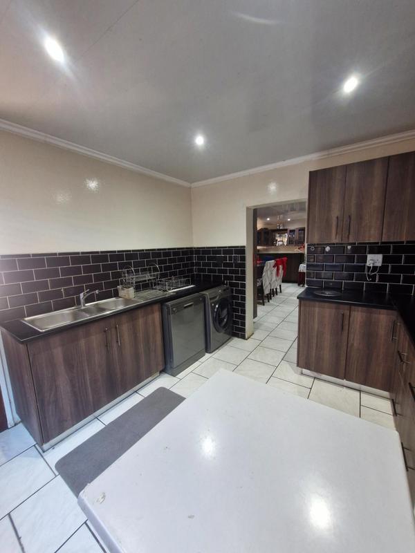 3 Bedroom Property for Sale in Vryburg North West